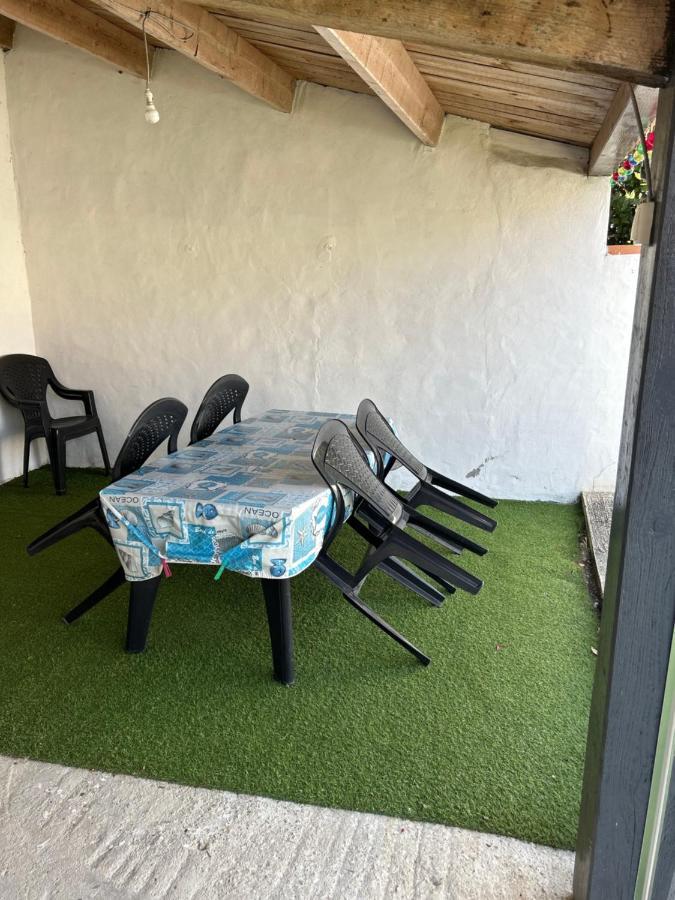 Petite Maison Au Calme, Dans Une Impasse L'Epine  ภายนอก รูปภาพ