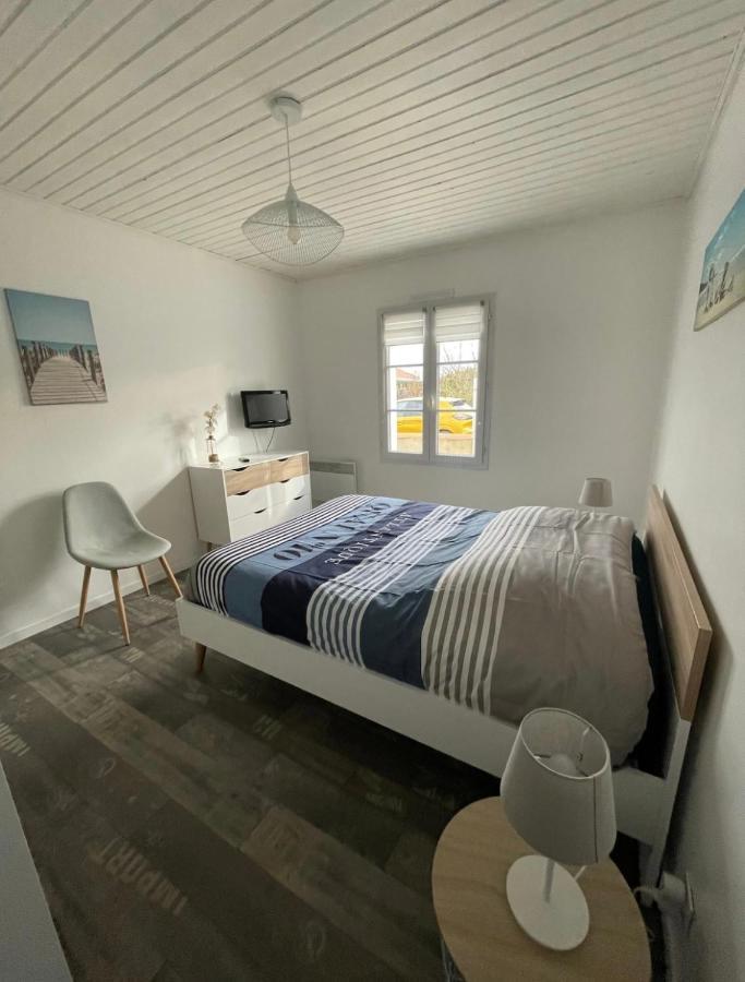 Petite Maison Au Calme, Dans Une Impasse L'Epine  ภายนอก รูปภาพ