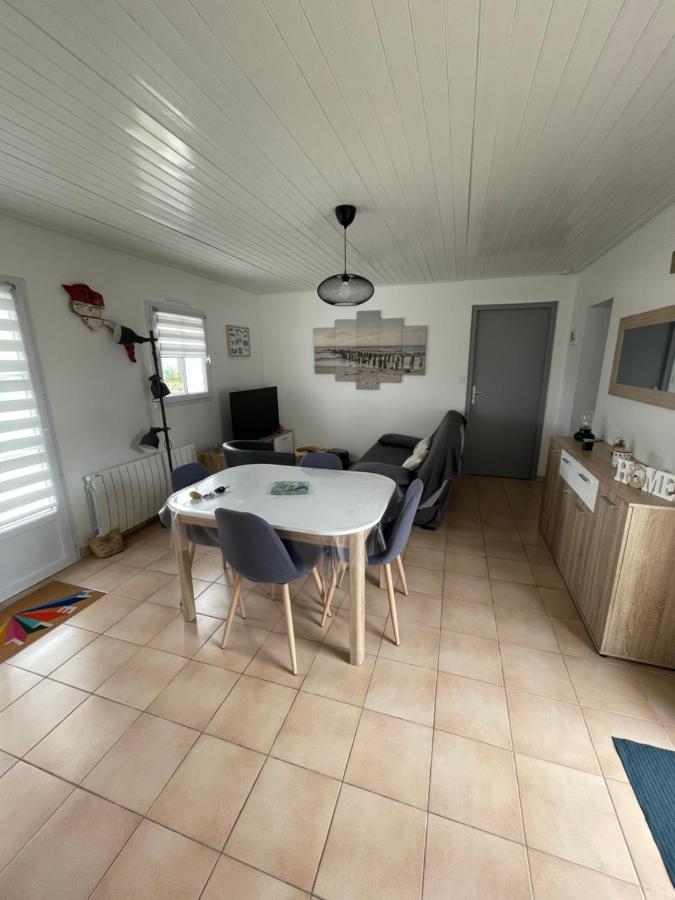 Petite Maison Au Calme, Dans Une Impasse L'Epine  ภายนอก รูปภาพ