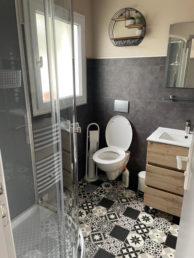 Petite Maison Au Calme, Dans Une Impasse L'Epine  ภายนอก รูปภาพ