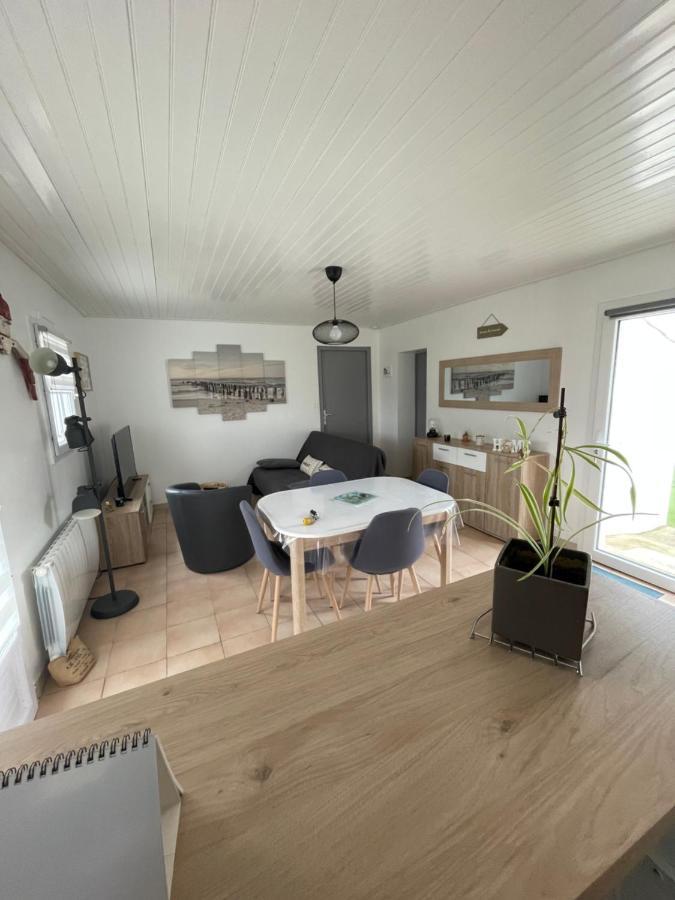 Petite Maison Au Calme, Dans Une Impasse L'Epine  ภายนอก รูปภาพ